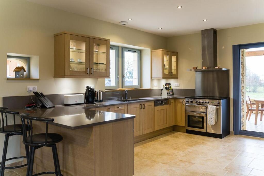Luxury 3 Bed Home With Heated Swimming Pool Air Con And Boules Pitch Salignac-Eyvigues Екстериор снимка