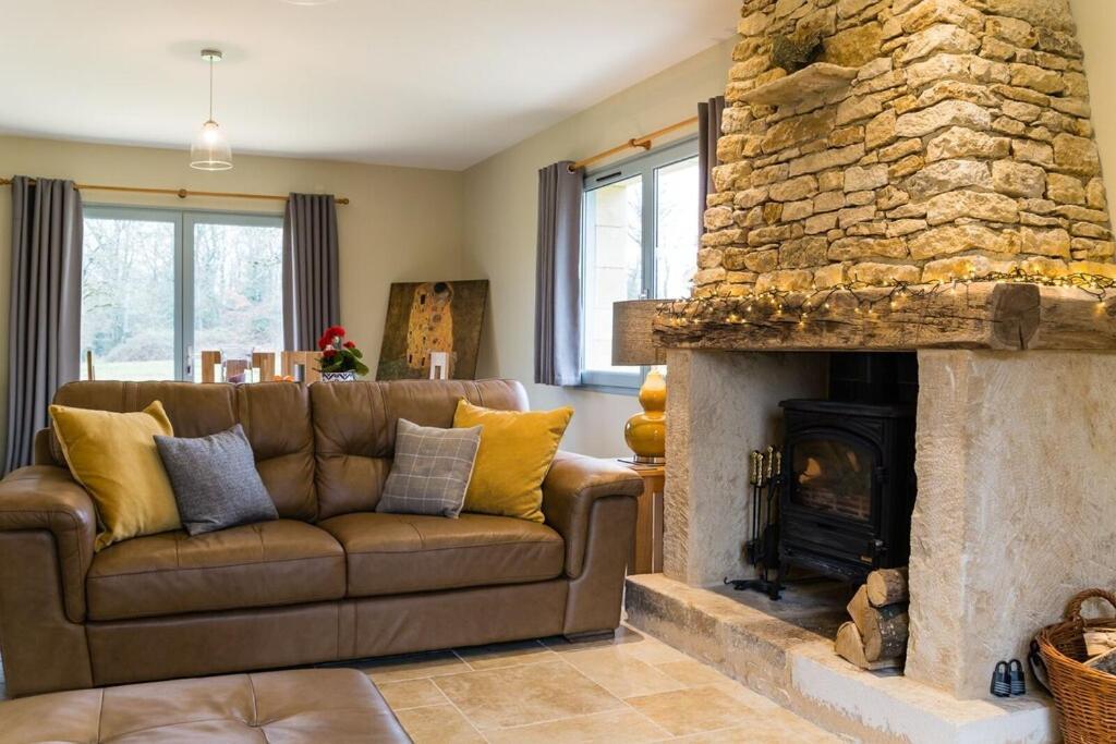 Luxury 3 Bed Home With Heated Swimming Pool Air Con And Boules Pitch Salignac-Eyvigues Екстериор снимка