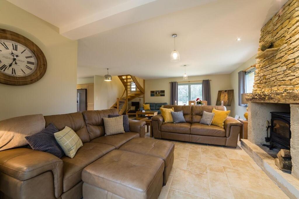 Luxury 3 Bed Home With Heated Swimming Pool Air Con And Boules Pitch Salignac-Eyvigues Екстериор снимка