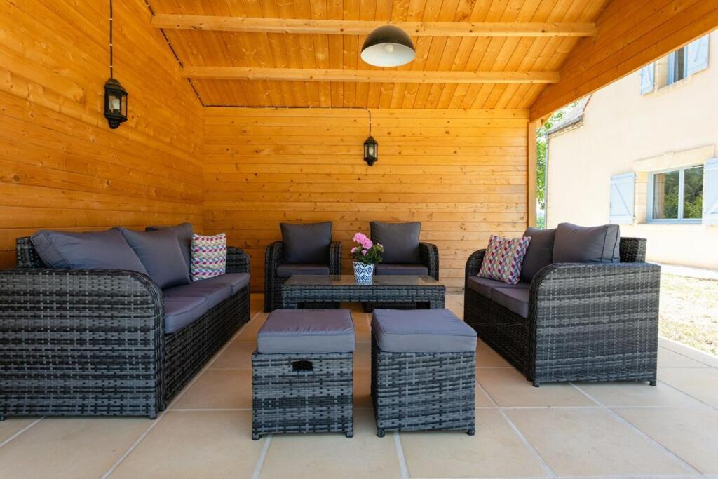 Luxury 3 Bed Home With Heated Swimming Pool Air Con And Boules Pitch Salignac-Eyvigues Екстериор снимка